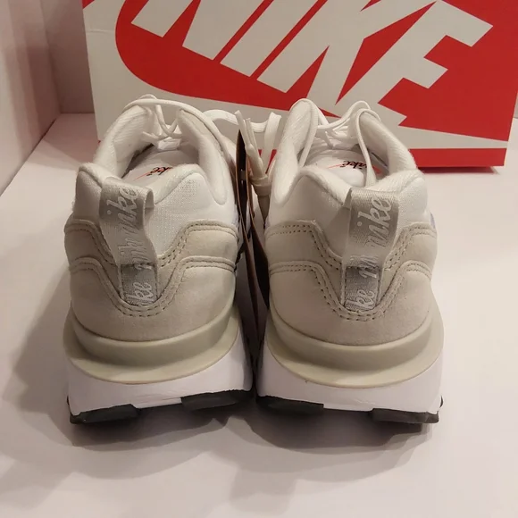 NIKE AIR MAX DAWN 7.5W AND 9W BRAND NEW - Picture 3 of 4